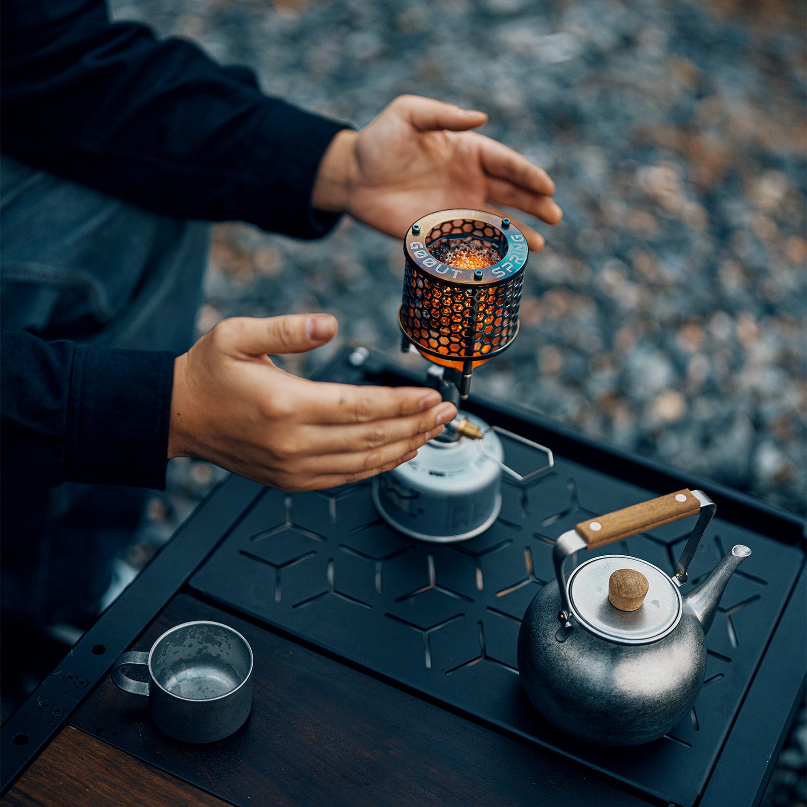 Springhillアウトスプリングヒル観察用焚き火台、ティーポット 黒皮鉄